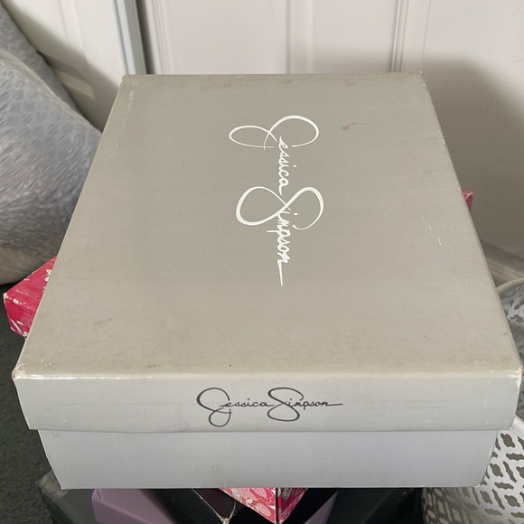 Jessica Simpson color block heels 👠 - Picture 7 of 9